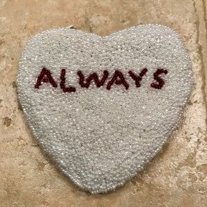 NWOT Blingy Heart Coin Purse